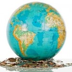 Gambar globe dengan tumpukan uang emas - gambar diambil dari Pinterest dot com