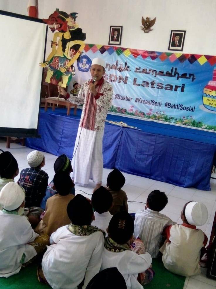 Dongeng Anak di Acara Pondok Ramadhan 2017 Murid-murid SDN Latsari Kecamatan Mojowarno Kabupaten Jombang