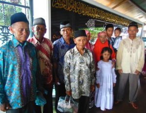 Ziarah Wali Limo Keluarga Besar Bani Karso di Makam Sunan Bonang Kota Tuban