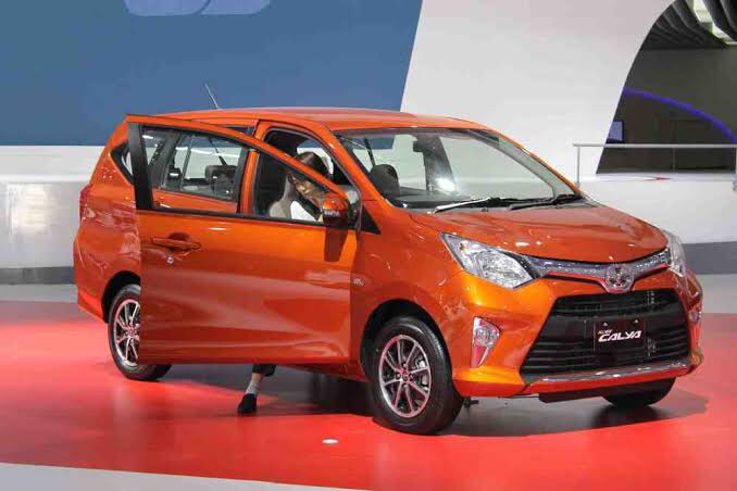 Gambar Mobil Toyota Calya Warna Orange Metalic - Gambar diambil dari Tokopedia.com