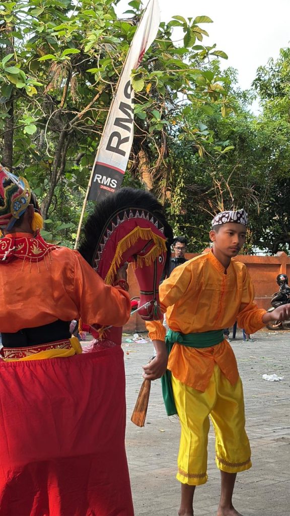 Kesenian Sandur Manduro dari Kabupaten Jombang Asal Usul, Upaya Pelestarian, dan Penampilan di Karnaval Budaya Jombang
