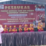 Tari Saman di Pentas Seni Pesbukab Kecamatan Mojowarno tanggal 5 Oktober 2025