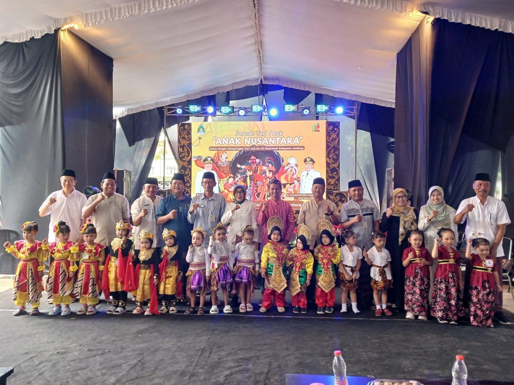 Harmoni Gerak dan Ekspresi Merayakan Masa Depan Budaya Jombang dalam Parade Tari Anak TK 2025