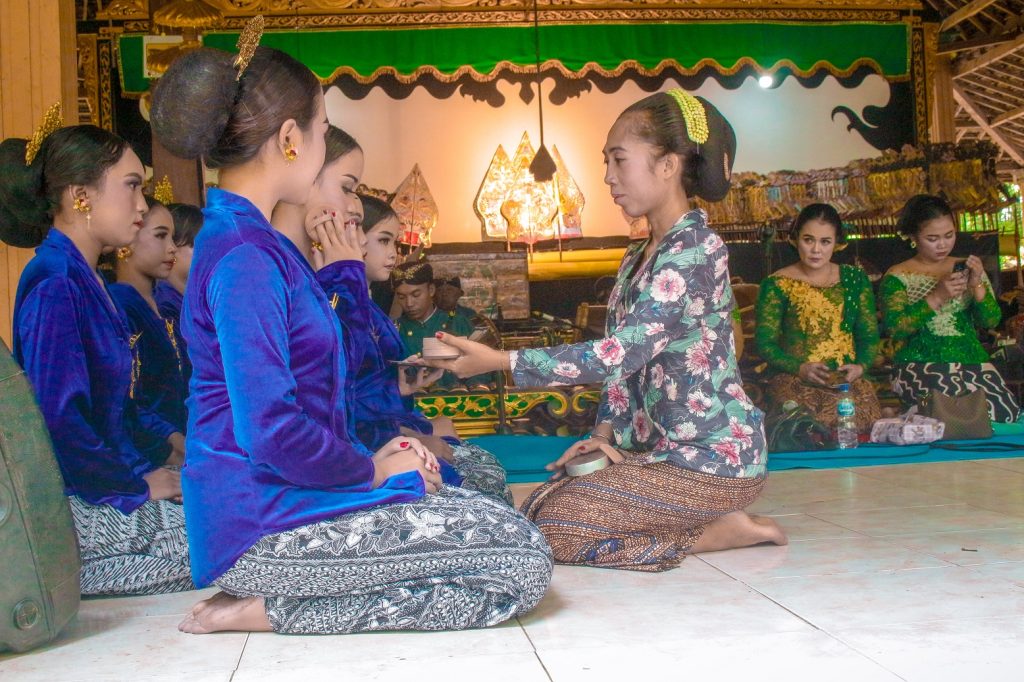 Tradisi Kungkum Sinden dan Jejak Airlangga di Situs Sendang Made Jombang