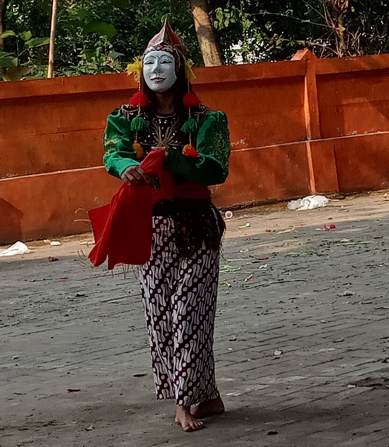 Penari Sandur Manduro dari Kabuh Jombang