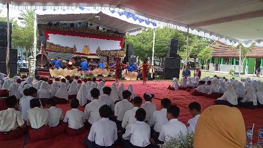 Wayang Masuk Sekolah dan Pentas Budaya: Mengenalkan Wayang Kulit sebagai Warisan Budaya Tak Benda di SD Negeri Pulorejo, Tembelang