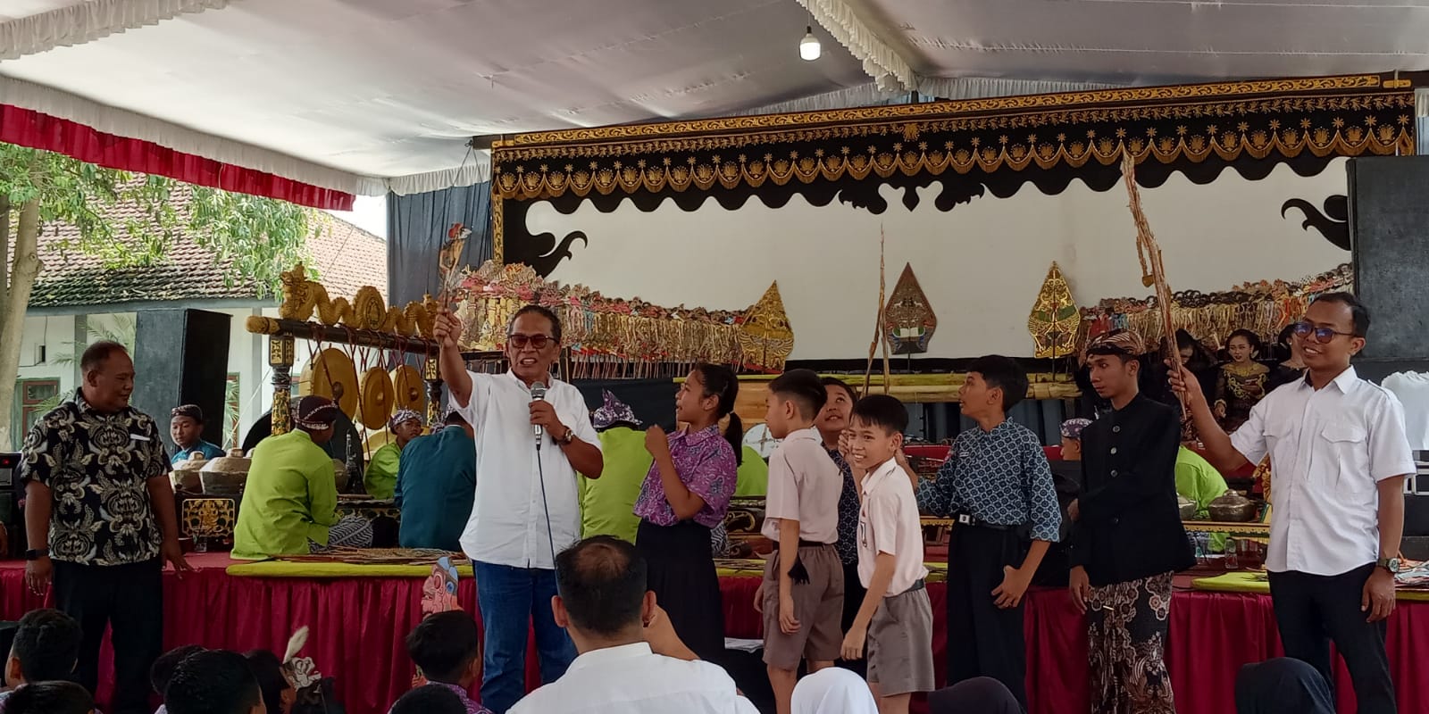 Wayang Masuk Sekolah Tanggal 1 April 2026 di Jombang Menyemaikan Cinta Budaya Jawa pada Generasi Muda Melalui Seni yang Hidup